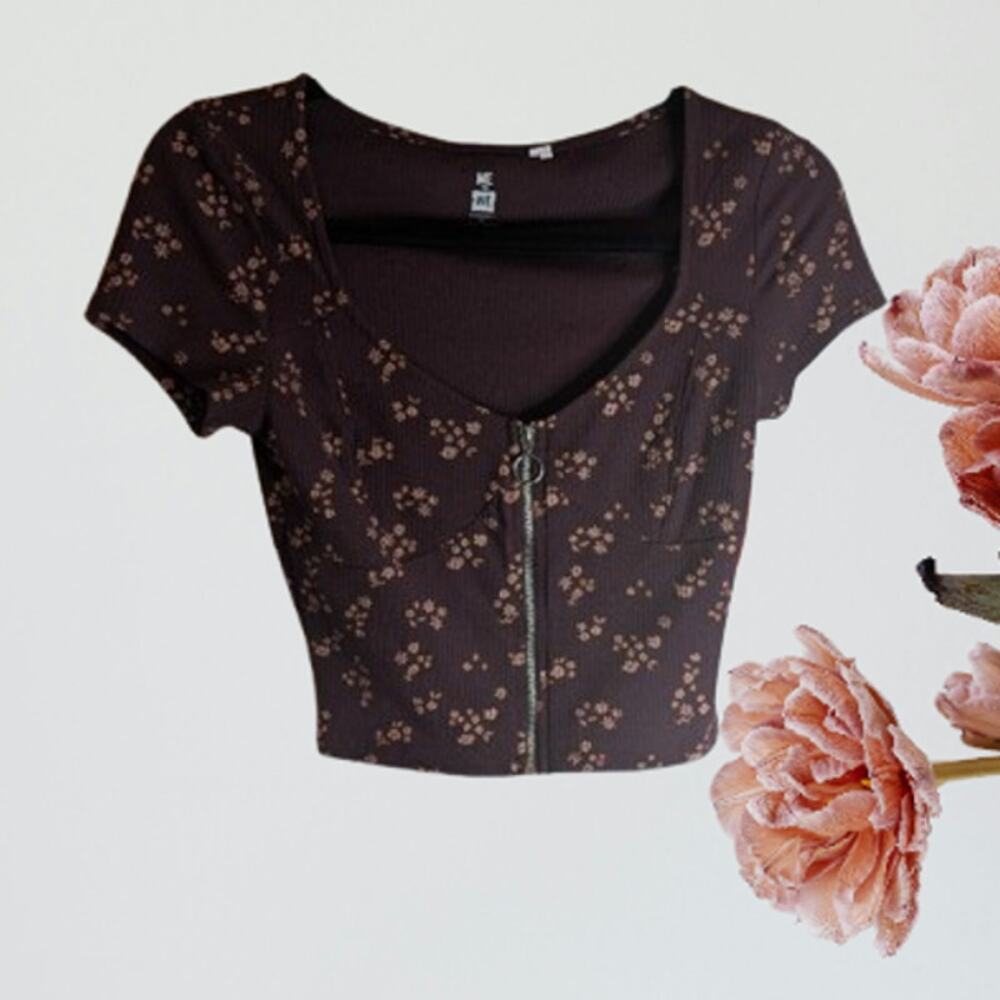 Me to We XS short sleeve zip frt brown and pink polyester blend stretch crop top